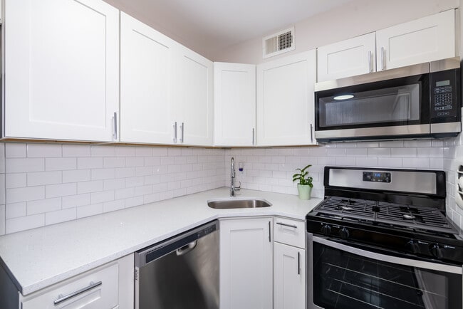 Photo - Russell Park Apartments