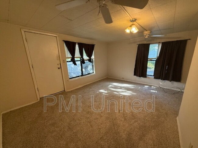 Photo - 505 N Broughton St