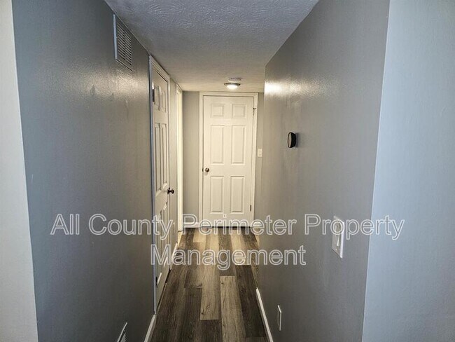 Photo - 1307 Natchez Trace