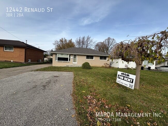 Photo - SPACIOUS 3 BEDROOM/1.5 BATH RANCH-STYLE HOME IN TECUMSEH + UTILITIES