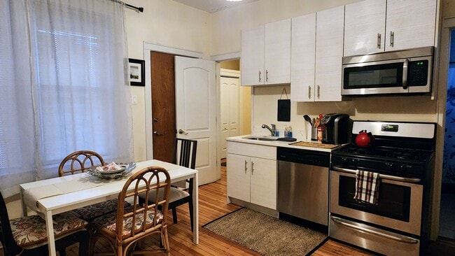 Photo - Brand new rehab 2 bedroom in the heart of Ukrainian Village with balcony facing south Unit 2150 - 3