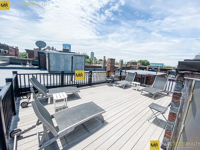 Photo - 86 West Cedar St