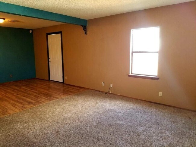 Photo - 1503 College Ave