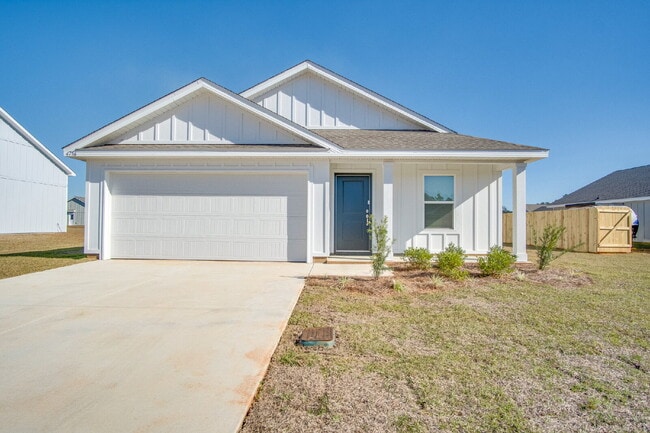 Building Photo - 4-Bedroom Eagles Ridge Rental with Open Floor Plan & Internet Included