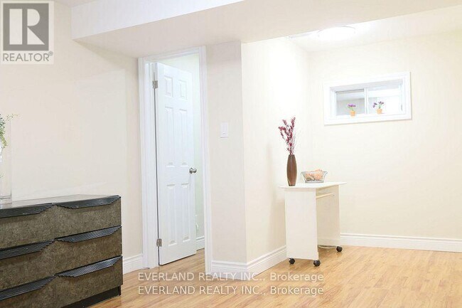 Photo - 38 Kimberly Ct