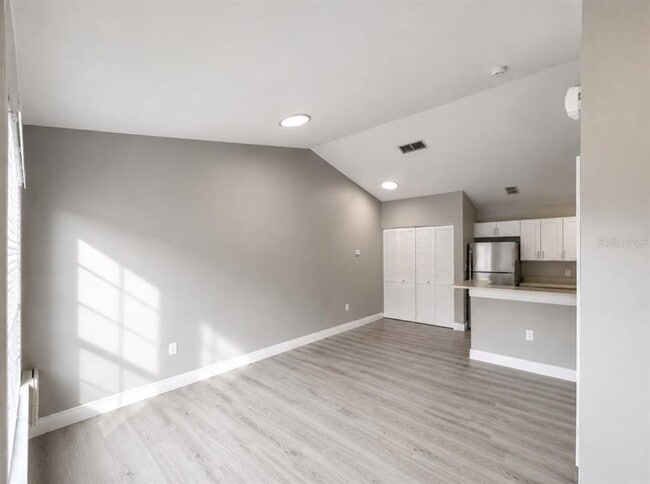 Photo - 9160 Lake Chase Island Way Unidad 9160