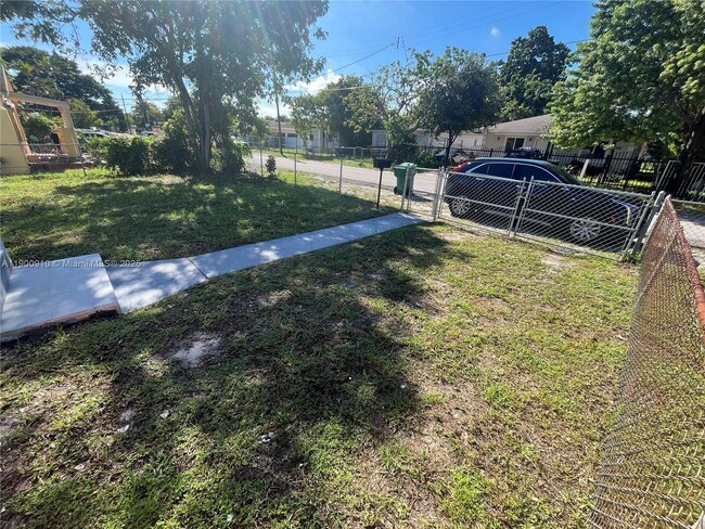 Photo - 1923 NW 66th St
