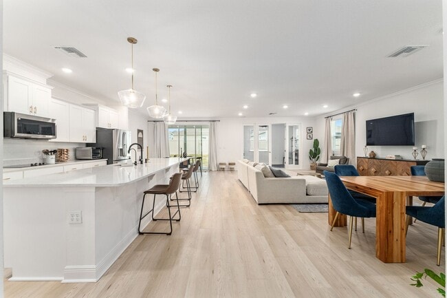 Photo - Luxurious Nearly-New 4-Bedroom 3-Bathroom Home in Avalon Woods, Newberry, FL