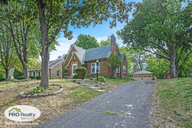 Building Photo - 3 Bedroom Home in St. Paul