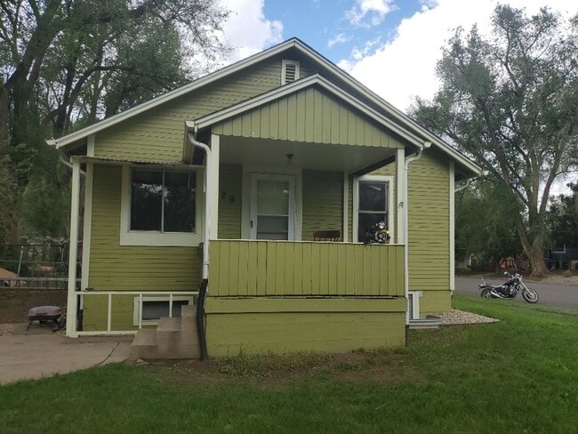Building Photo - 4 Bed 2 Bath Old Town Fort Collins Home on Corner Lot