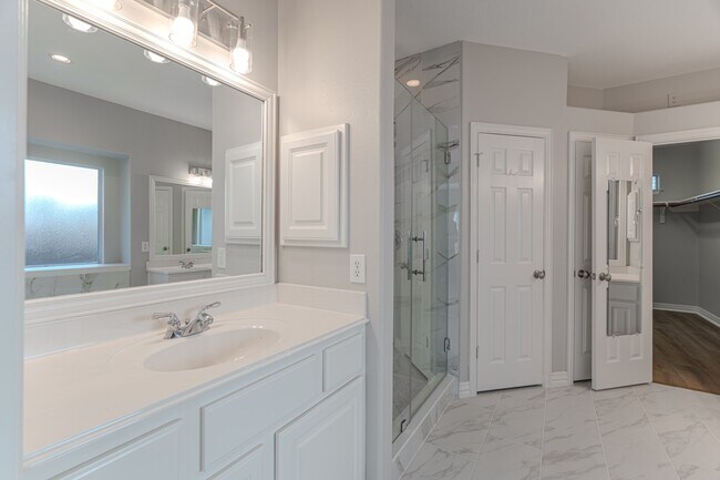 Photo - 63 W Artist Grove Pl