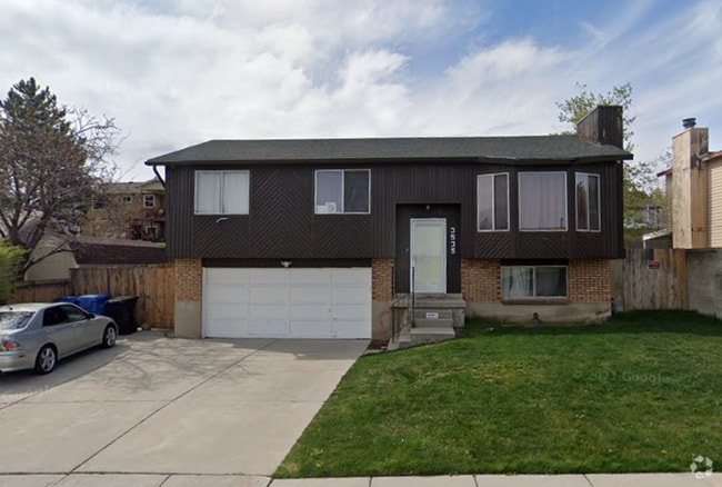 Building Photo - Beautiful remodeled 5 bed 2 bath home