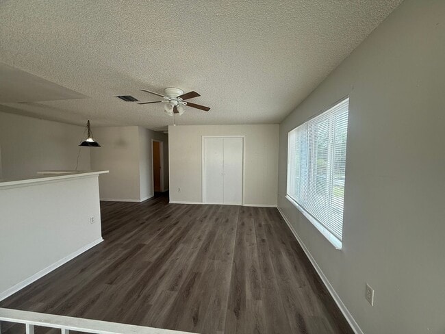 Photo - 1101 Spring Meadow Dr