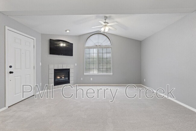 Building Photo - 8757 E Dry Creek Rd Unit #1521