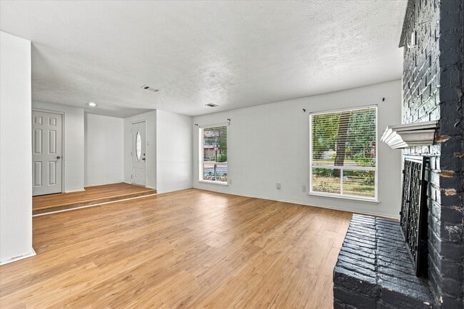 44 S Waxberry Rd