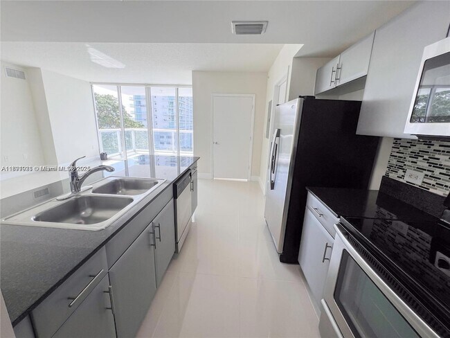 Photo - 1861 NW S River Dr Unit 803