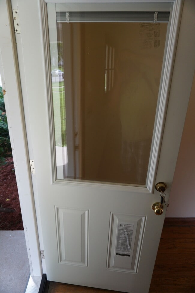 Photo - 4 bedroom 1 1/2 bath single family house with yard.