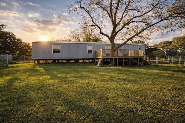 Building Photo - 1037 Pecan Valley Rd