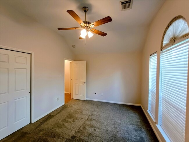 Photo - 1512 Pine Ridge Ln