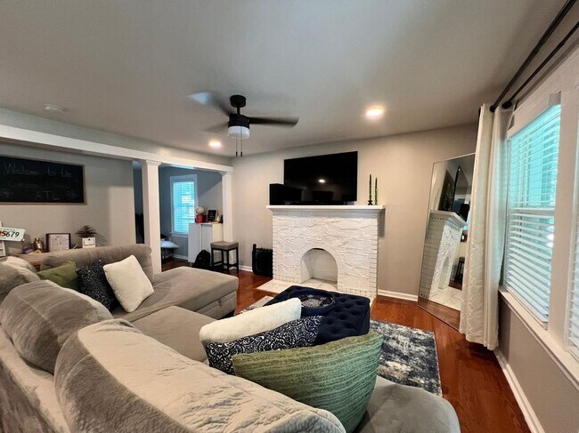 Photo - 1961 Browns Mill Rd SE