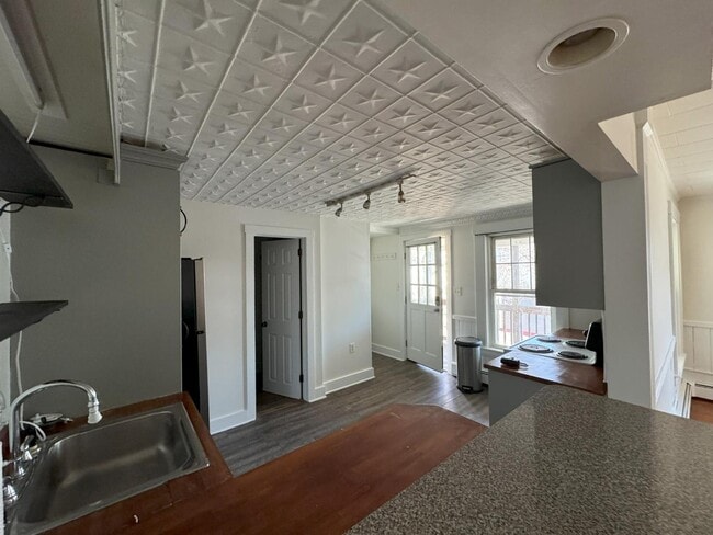 Photo - 9 Mt Auburn St