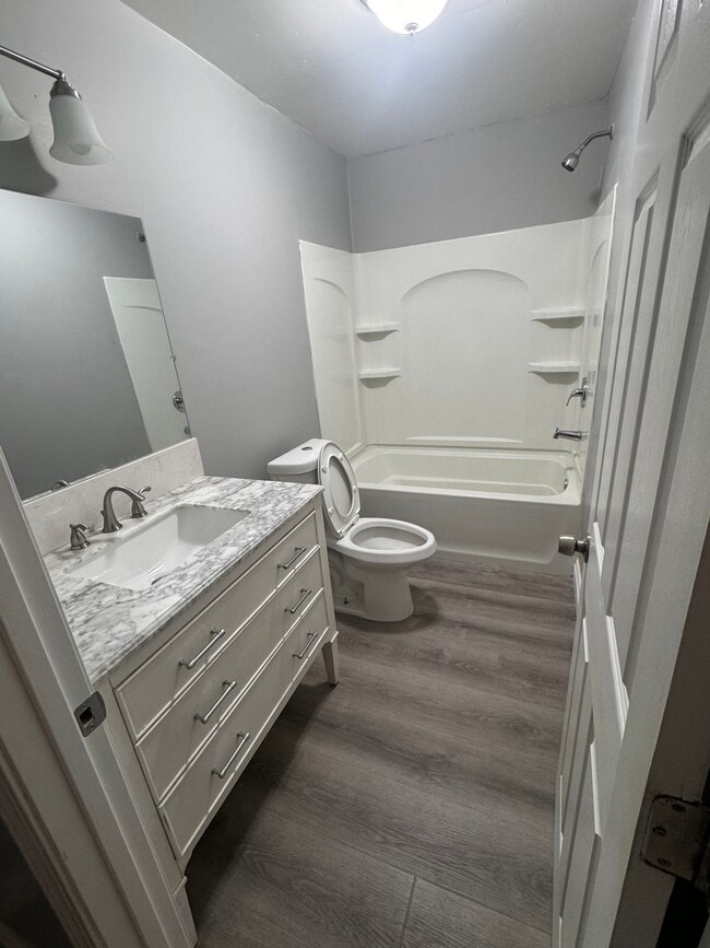 1908 Gage St Unidad B