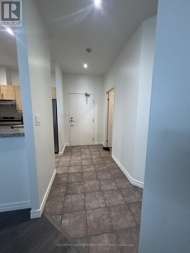 Photo - 1 Leaside Park Dr Unité 408