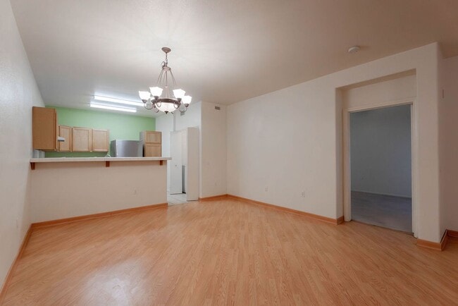 Photo - 2153 Jasper Bluff St
