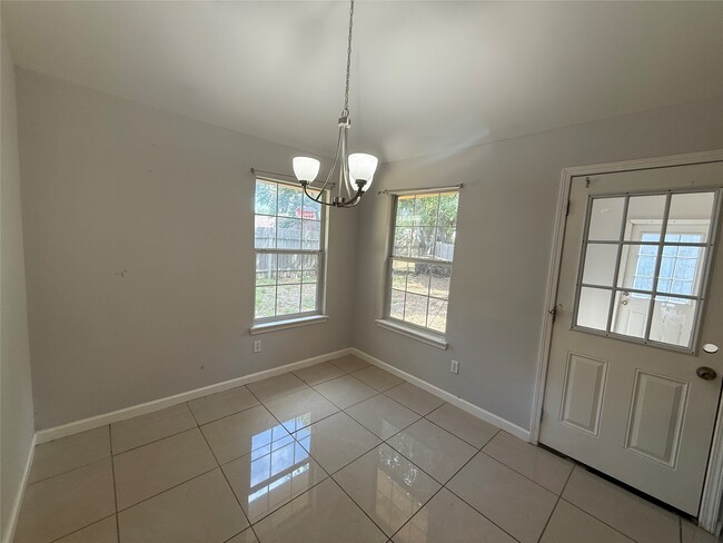 Photo - 3115 Lorikeet St