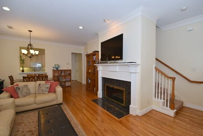 Photo - 6841 Staffordshire Blvd