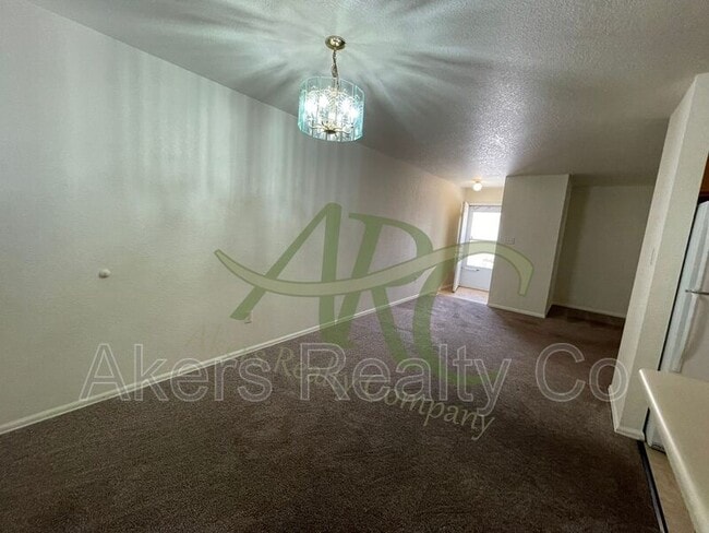 Photo - 2730 Poplar St