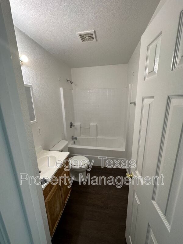 Photo - 901 N Border St Unit Apt A
