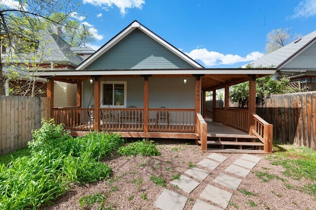 Adorable rebuilt home in Old Colorado City - Adorable rebuilt home in Old Colorado City