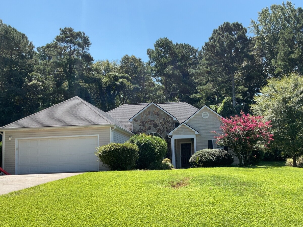 Photo - 1085 Poplar Ln House