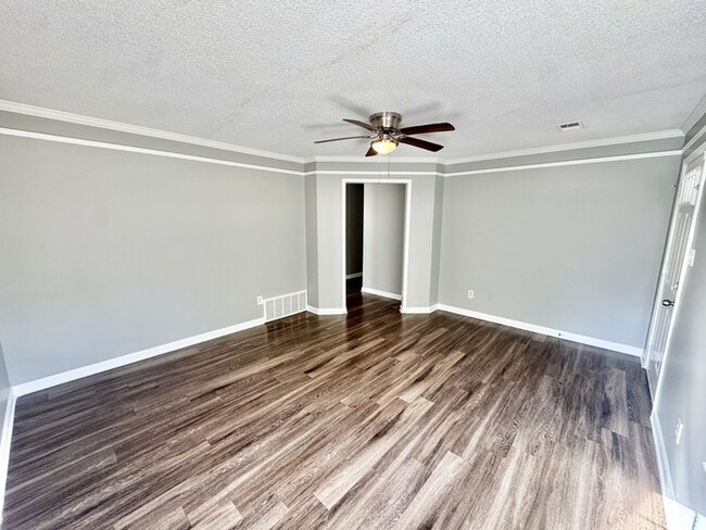 Photo - 4015 Hofburg St