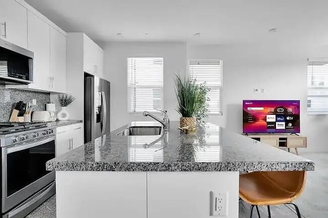 Kitchen + Living Room - 2003 W Bushell St