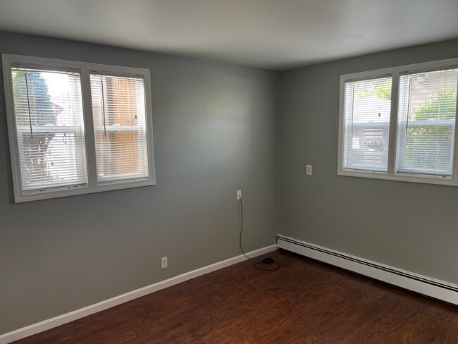 22 Barone Cir Unit Lower