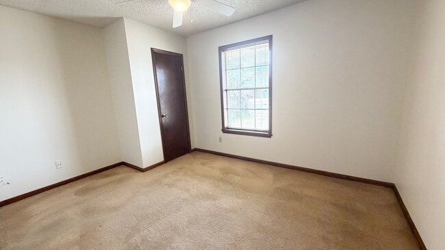 Photo - 610 Natalie Dr