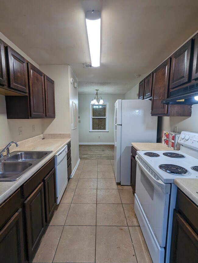 Photo - 2803 Marco Dr NW