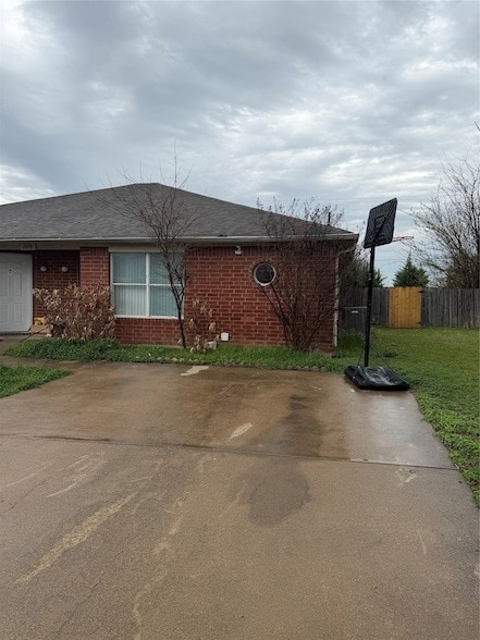 Photo - 609 Kings Way Dr Unidad B