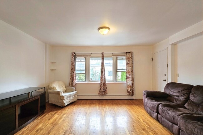 Building Photo - 41 Alan Terrace Unit 1 Rental
