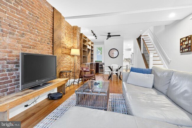 Photo - 624 St Joseph St