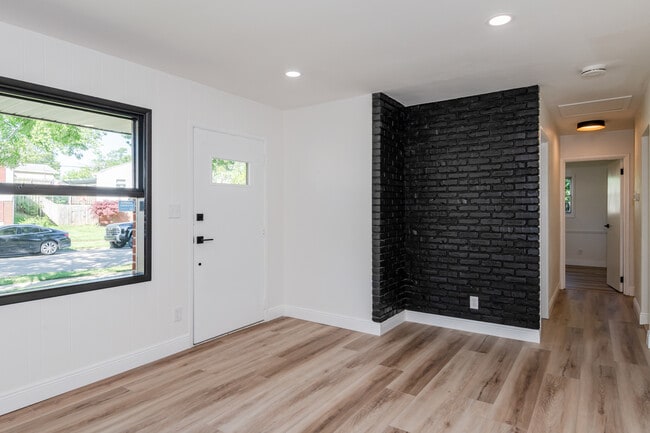 Photo - 2804 Blackhawk Rd