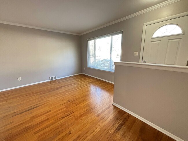 Photo - 1760 E Harry Ave