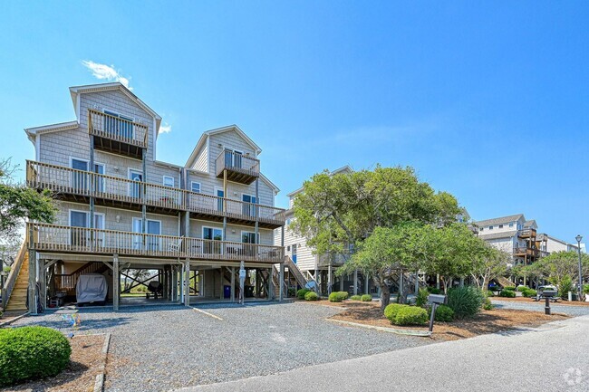 Building Photo - Sandy Bottoms Beach Club Rental