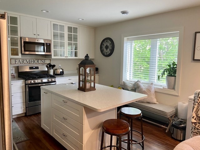 Photo - 110 W 10th St