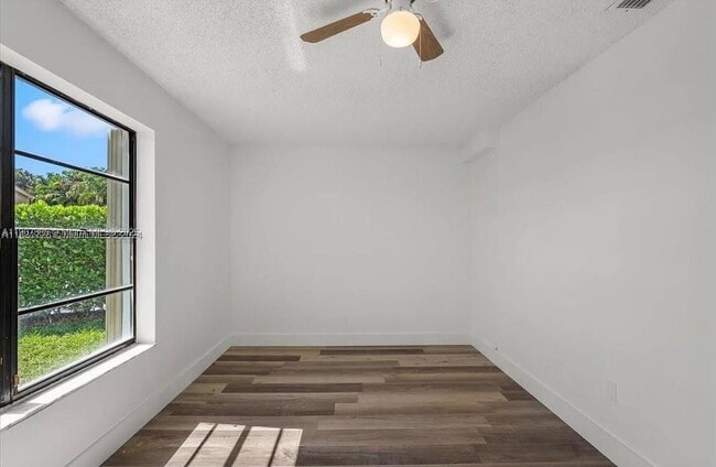 Photo - 2512 SW 113th Ct