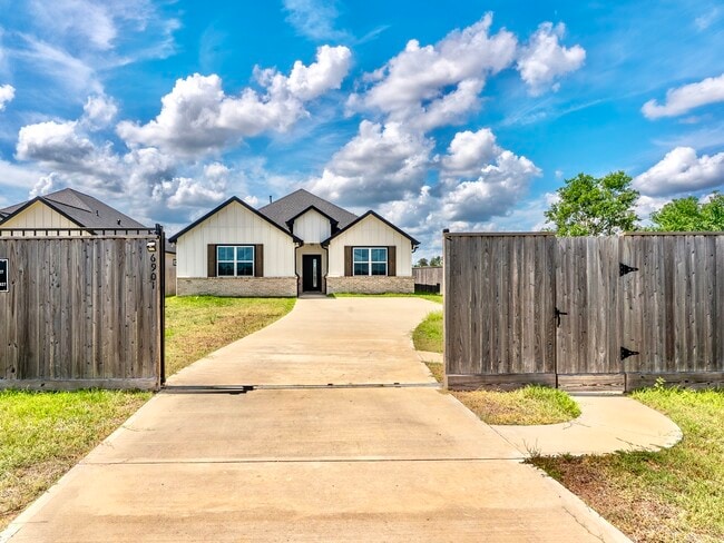 Photo - 6901 Rd 5503