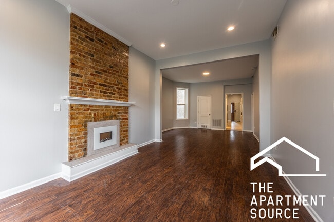 Building Photo - 1711 N Kedzie Ave Unit 2 Rental