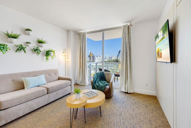 Photo - 18683 Collins Ave Unidad ID1227327P